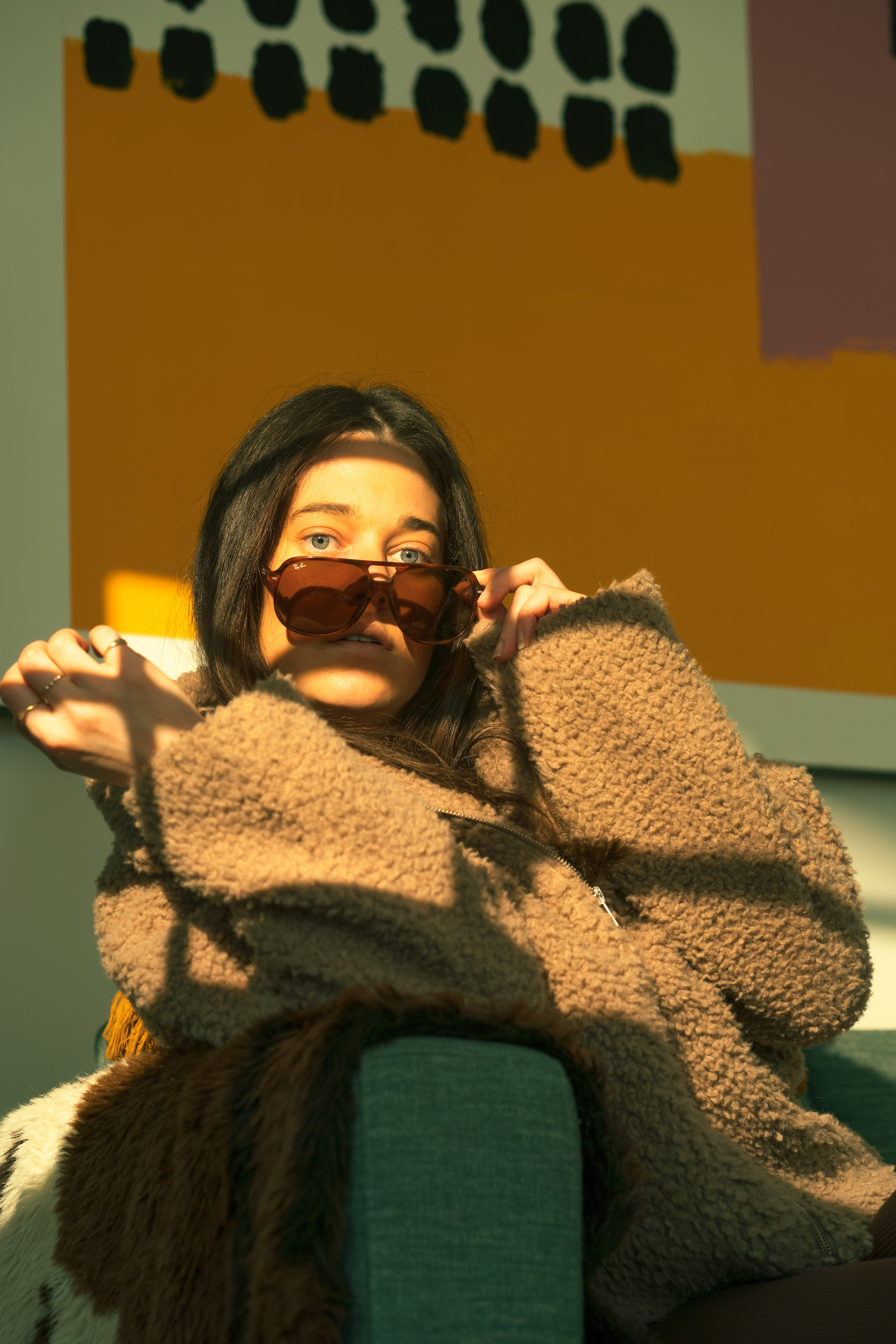 Women in the sunshine with sunglasses