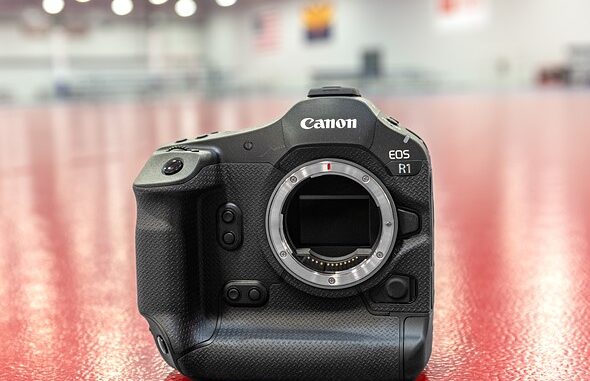 Canon-EOS-R1-Hero-Image-5