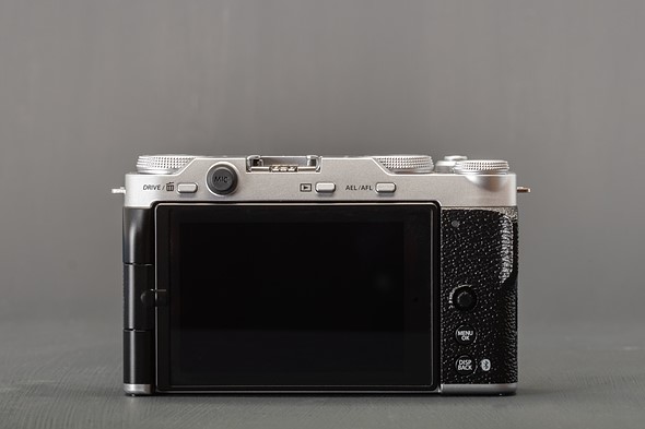 Picture showing the back of the X-M5