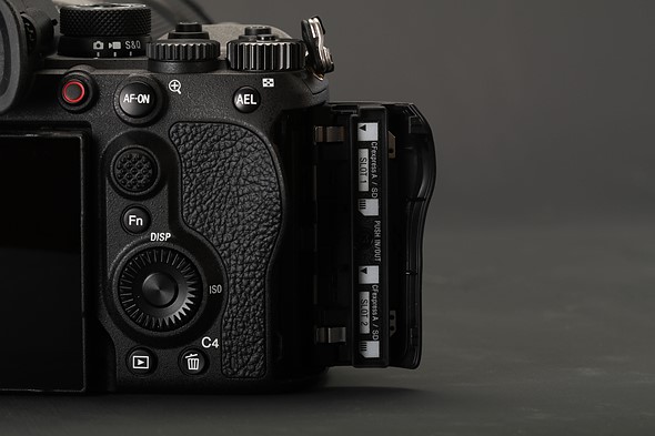 sony-a1-ii-card-slot-cover