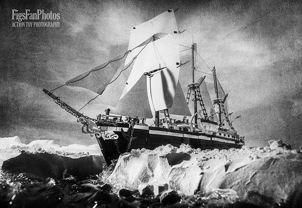 benedek-lampert-endurance-toy-photography-ship-in-ice
