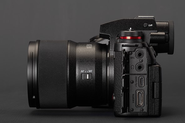 Panasonic Lumix DC-S1RII ports