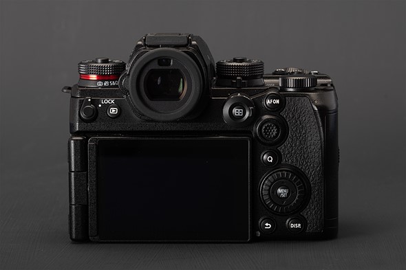 Panasonic Lumix DC-S1RII rear