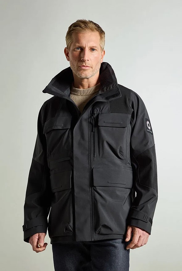 shackelton-frank-hurley-field-jacket-leica-model