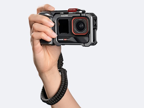insta360-xplorer-grip-with-Wrist-Strap