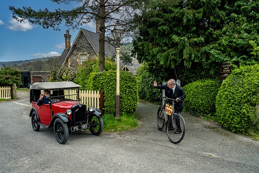 Good afternoon Mr Station Master