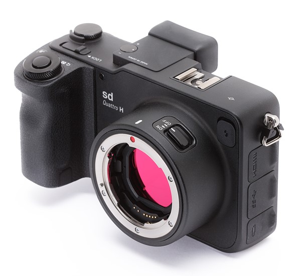 Sigma SD Quattro H camera