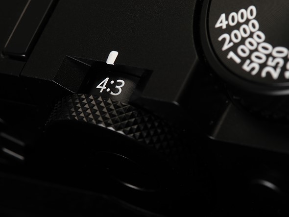 gfx-100-rf-aspect-ratio-dial-43