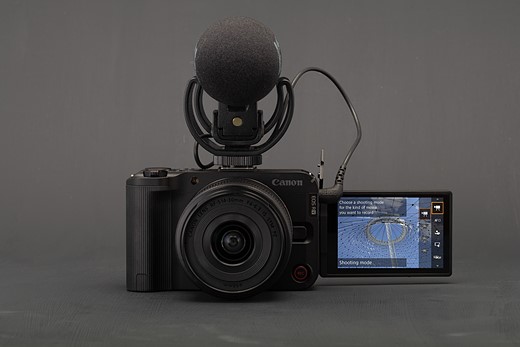 EOS R50 V With Microphone And Q Menu