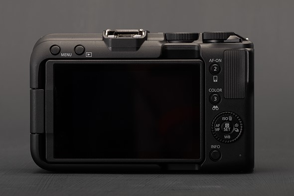 EOS R50 V back screen