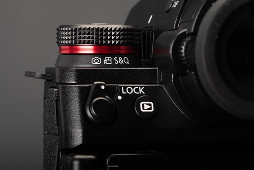 S1IIE lock video stills mode switch