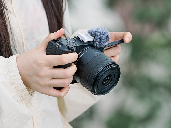 Smallrig EOS R50 V windscreen