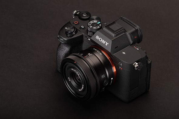 Photo of the Sony A7R 5 with a 24mm lens attached