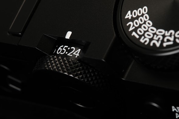 gfx-100-rf-aspect-ratio-dial