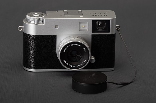 Fujifilm X half and lens cap