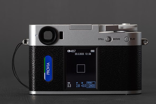 Fujifilm X half rear Provia