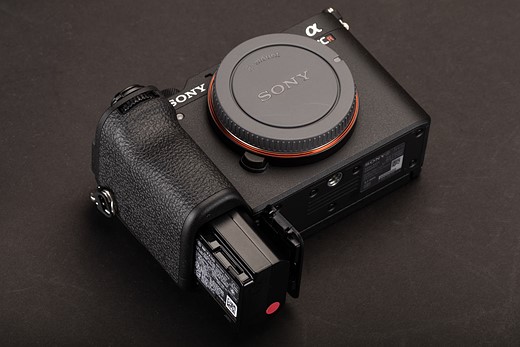 Sony a7CR showing NP-FZ100 battery