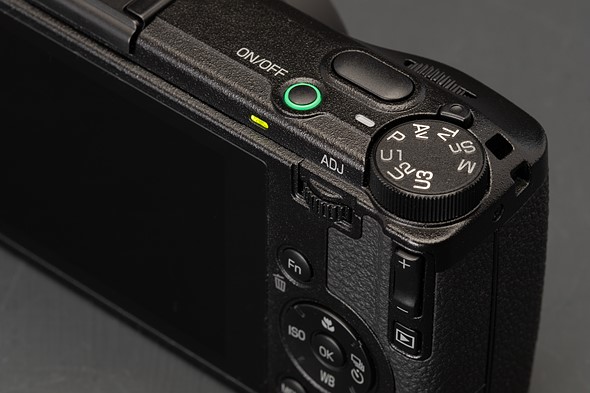 Ricoh GRIV shoulder controls