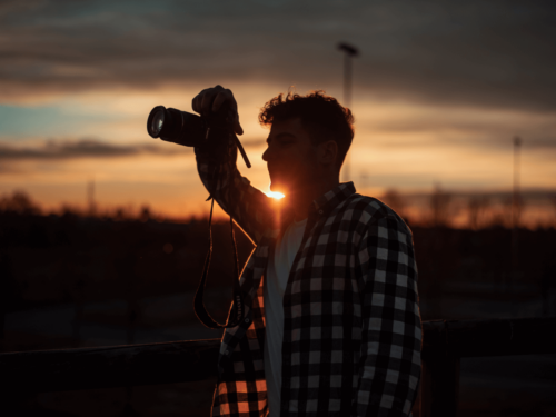 silhouette-photographer-sunset-golden-hour-portraits-500x375-1