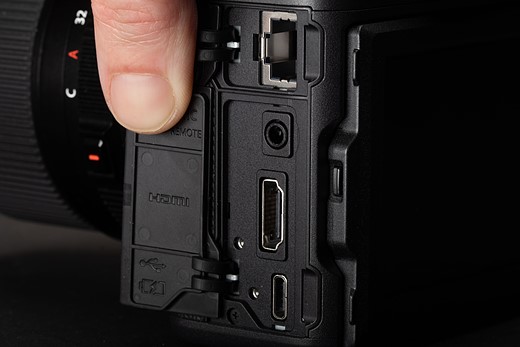 Fujifilm Gfx 100 ii ports