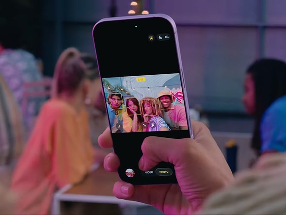 iPhone-17-front-camera-center-stage-in-action