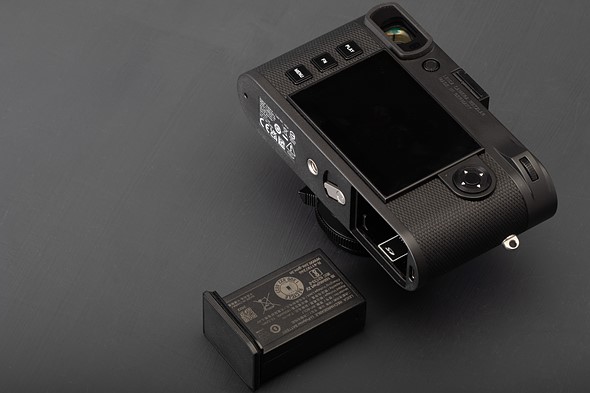 Leica M-EV1 battery