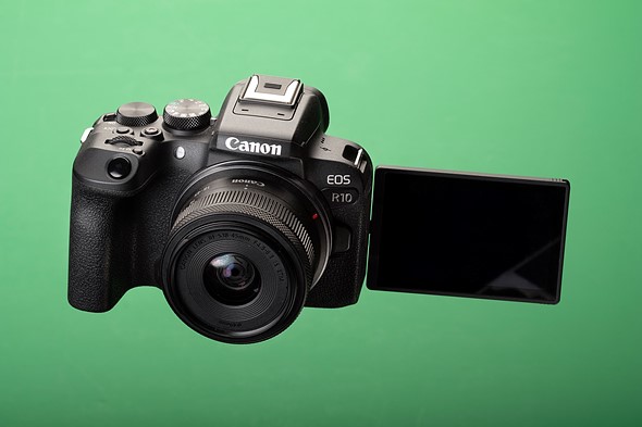 canon eosr10