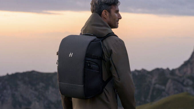 Hasselblad-Sold-Out-Its-Entire-First-Run-of-the-500-Vandra-Backpacks
