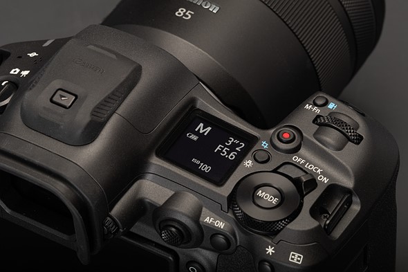 canon eos r5ii top plate controls and screen