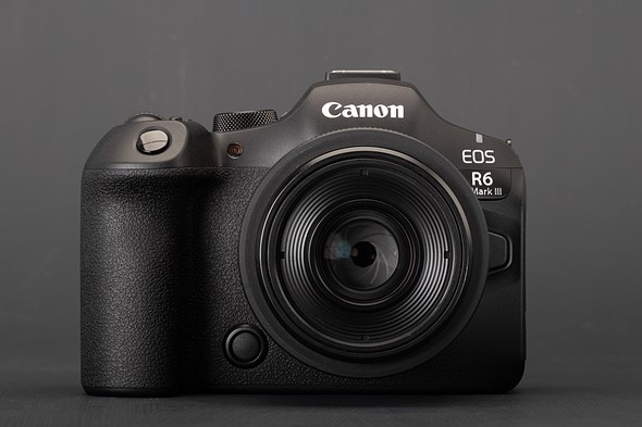 canon eos r6iii from front