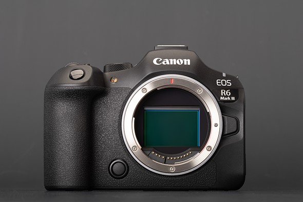 canon eos r6iii front view sensor