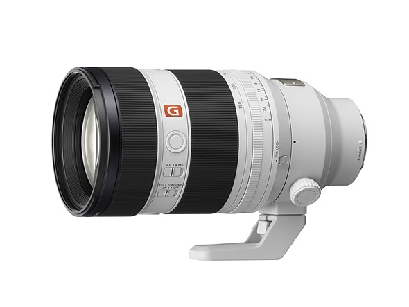 the white and black sony 50-150mm lens is on a white background