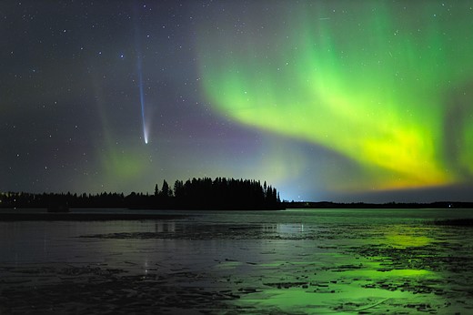 “Aurora Comet Lemmon” – Petr Horálek