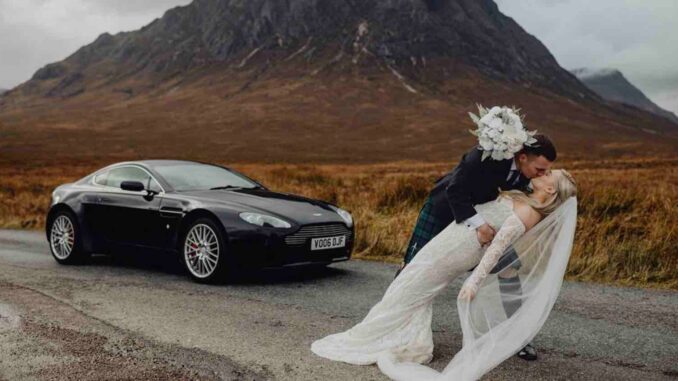 wedding-photographer-photo-shoot-aston-martin