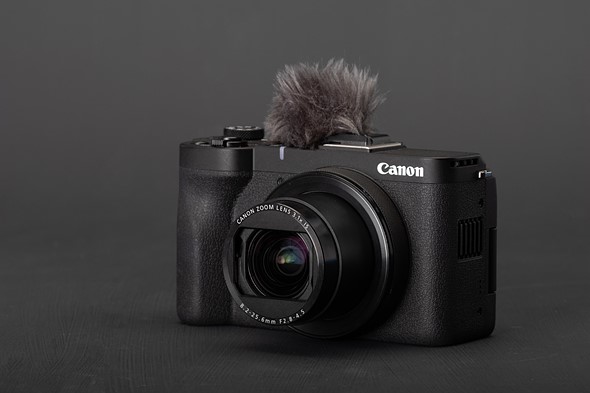 Canon PowerShot V1 beauty shot