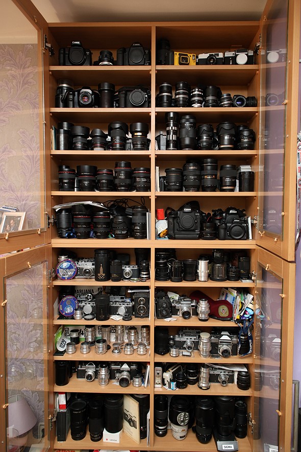 vigi-tall-wood-cabinet-cameras