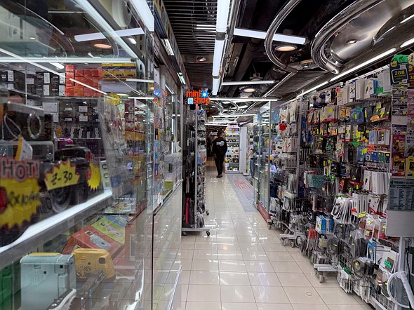 Hong Kong Camera Store Mall 017