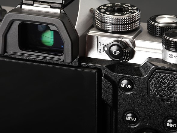 OM-3-CP-button-and-evf