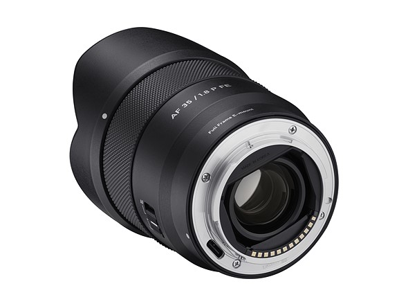 lksamyang 35mm f1p8 p fe rear usb port