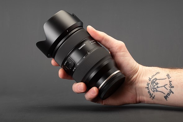 tamron 35-100 in hand