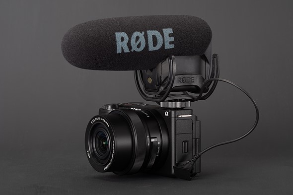 zv e10 ii with microphone