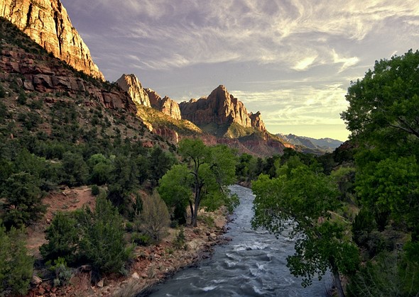 Near entrance to Zion National Park  Utah - Stephen Felce