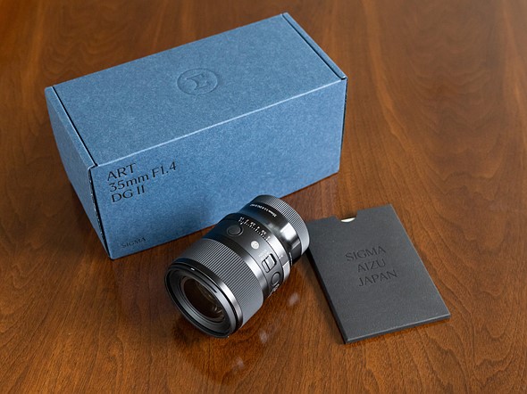 Sigma 35mm F1p4 DG II Art and box