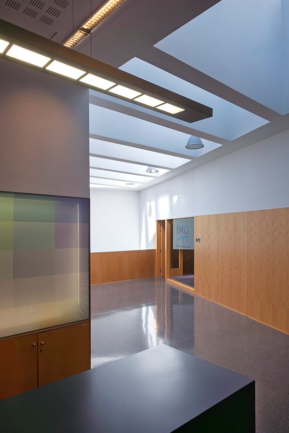  Z5B1301 - Brian Ormerod -  Indoor stair hallway business