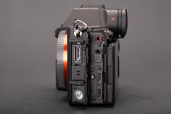 sony a7rvi ports