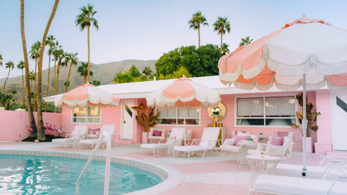 photo-poolside-at-the-trixie-motel-1081455730