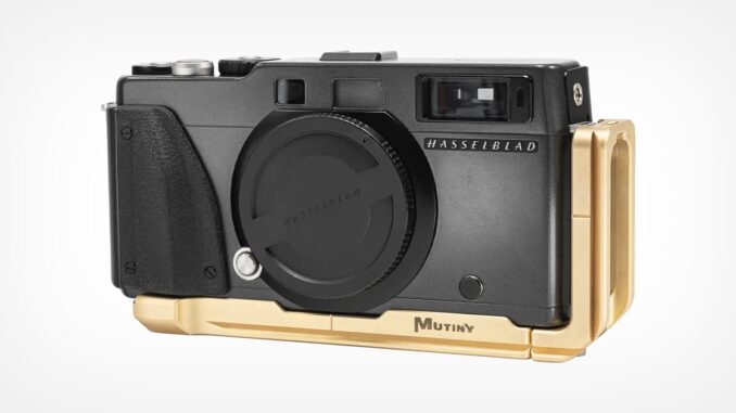 Custom-Bracket-for-the-Hasselblad-XPan-Finally-Centers-It-on-Tripods