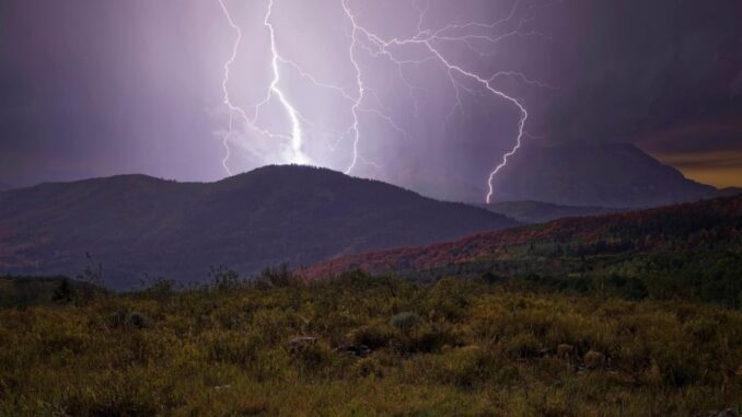 lightning-strike-photographer